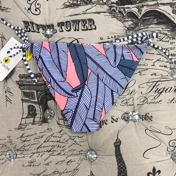 Body Glove Reversible Print Iris Tie-Side Bikini - Picture 6 of 8